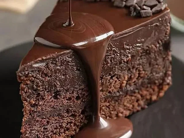 ۵ وسیله ای که برای داشتن یک کیک خوش بافت به شما کمک میکنه.